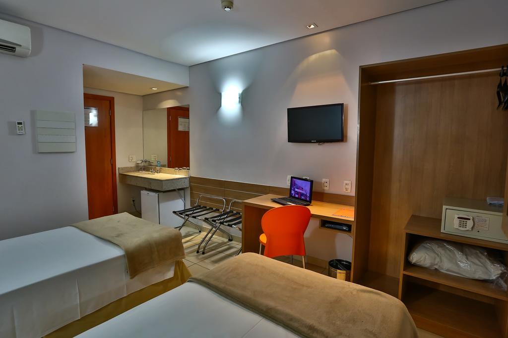 Hotel Go Inn Estacao Гояния Екстериор снимка