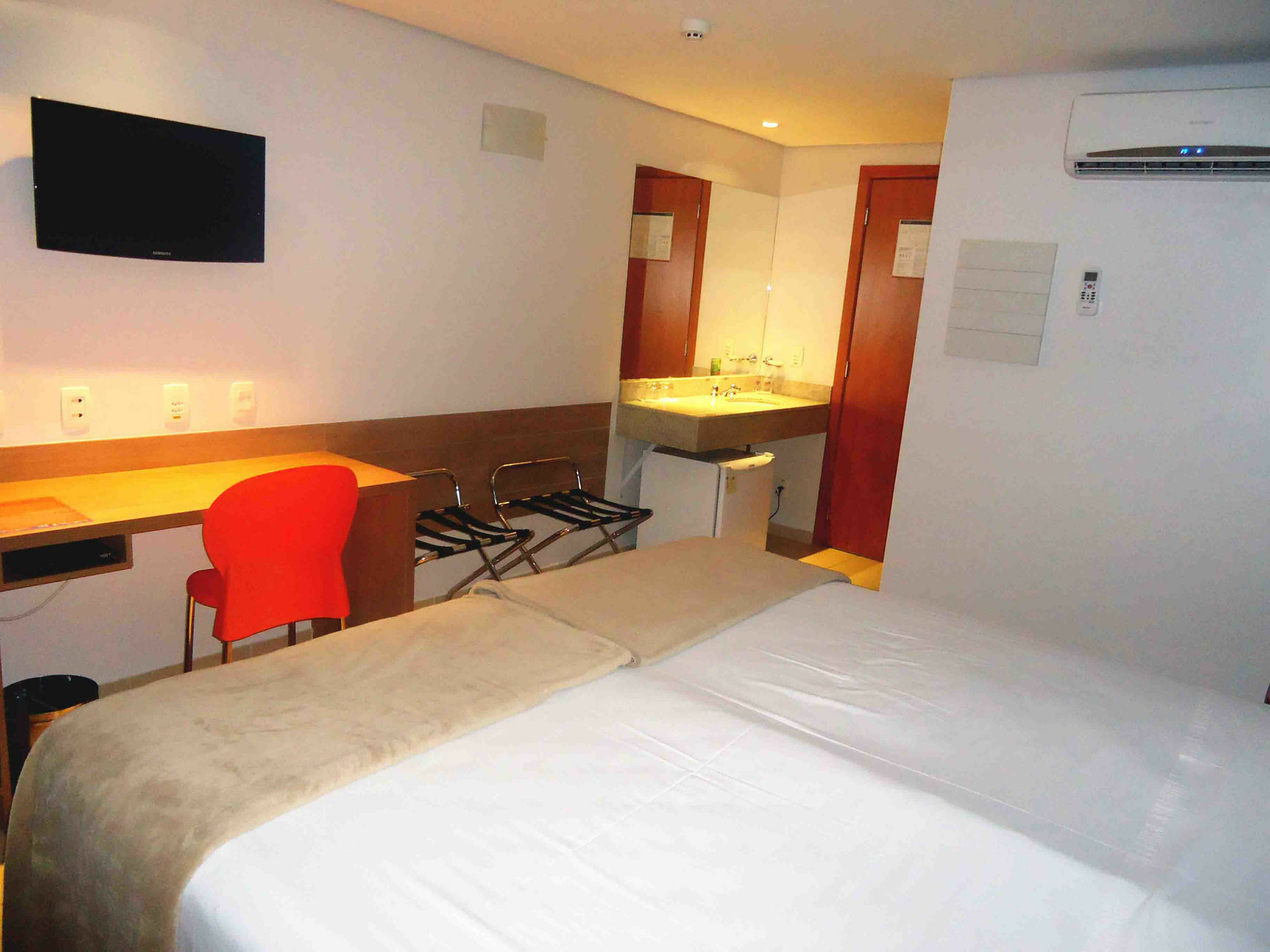 Hotel Go Inn Estacao Гояния Екстериор снимка