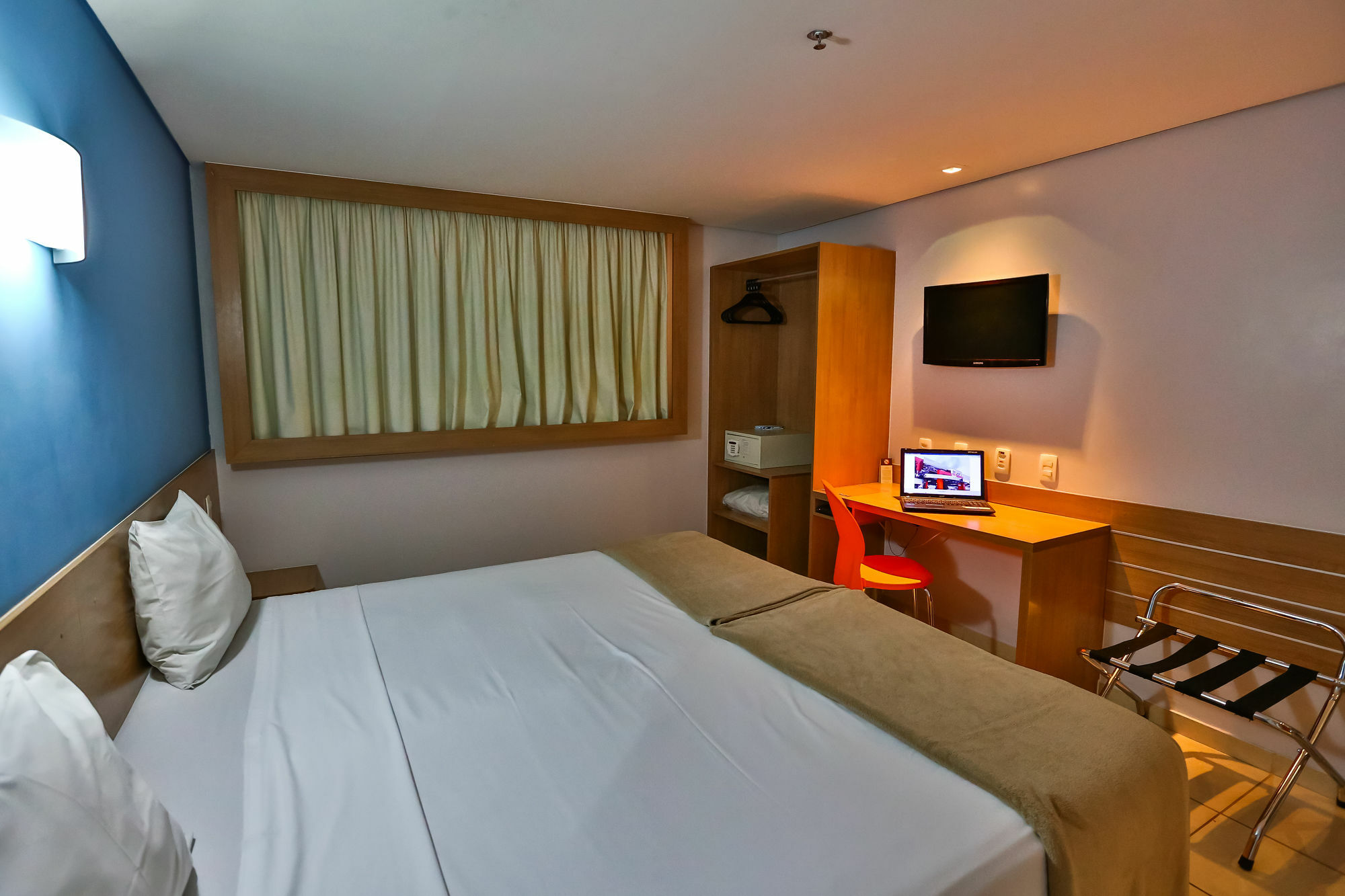 Hotel Go Inn Estacao Гояния Екстериор снимка
